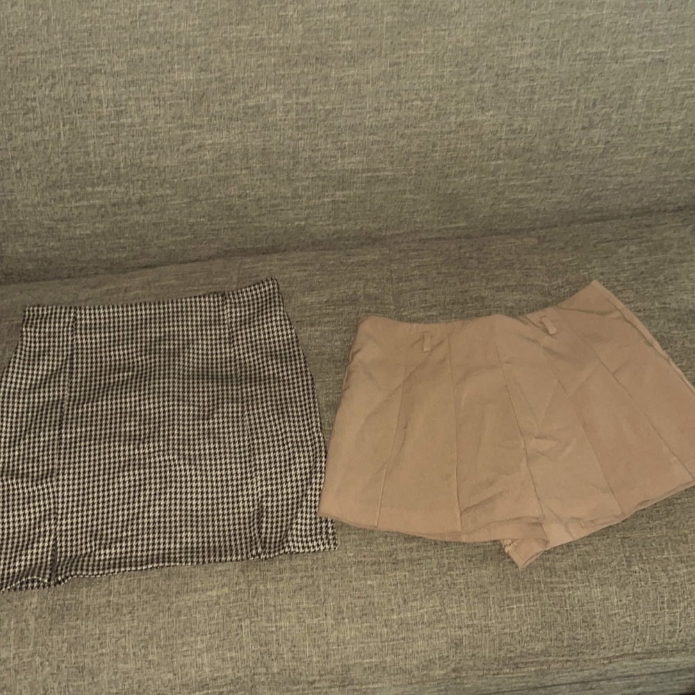 Plaid skirt and nude colored school girl skirt 👧 🍭